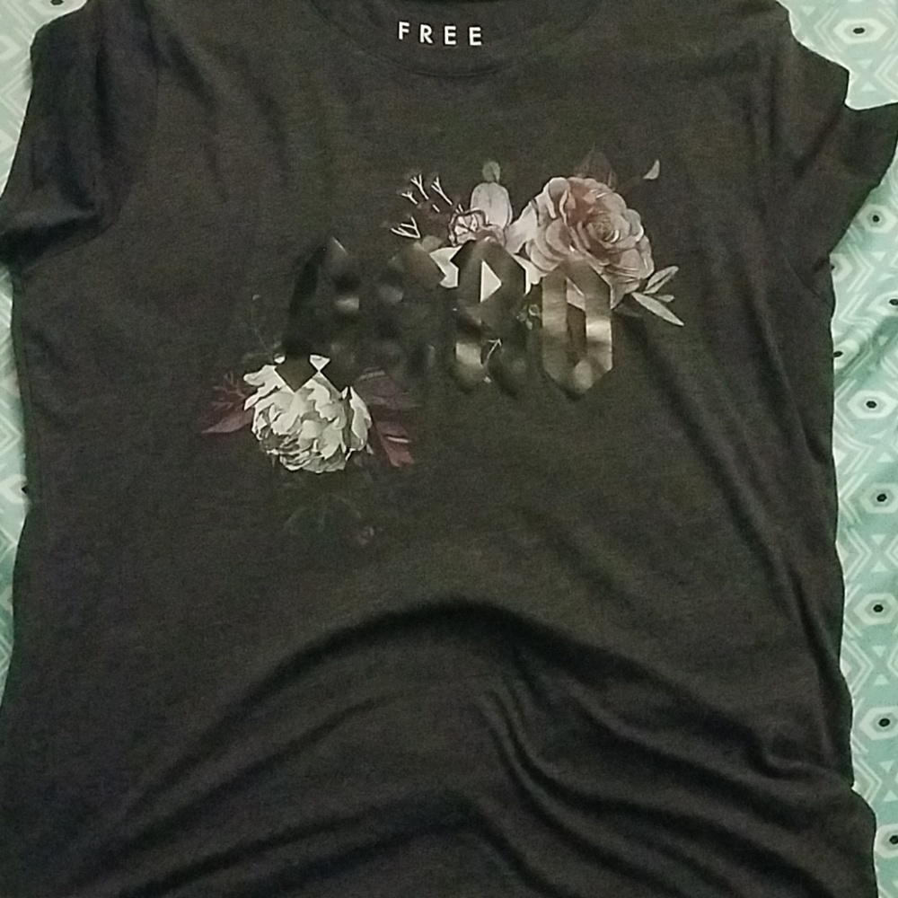 ⭐️Buy 2 get 1 free ⭐️ Aeropostale shirt